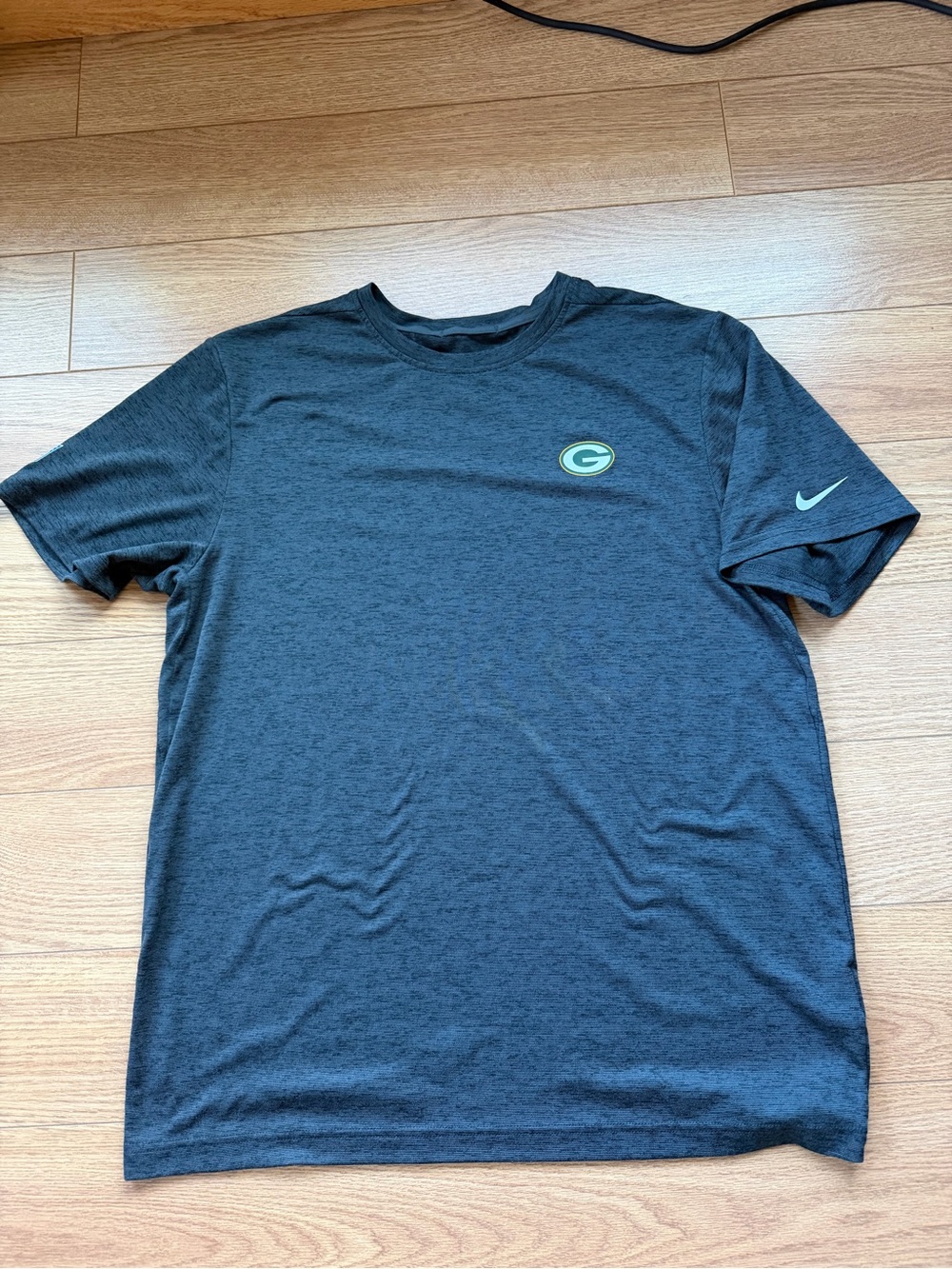 Nike Men’s Gray Green Bay Logo Performance T-Shirt